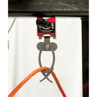 Crochets de suspension avec interrupteur, Longueur de 5-3/4", Diam&egrave;tre de 1-3/4", Capacit&eacute; de 35 lb Equipex