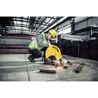 Scie &agrave; tronçonner, 14", 4000 tr/min &agrave; vide, 120 V, 15 A Equipex