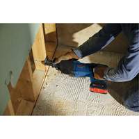 Scie alternative avec poign&eacute;e en D (outil seulement), 18 V, Lithium-ion Bloc-pile, 2700 coups/min Equipex