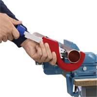 Coupe-tubes KNIPEX TubiX&reg; XL 10-1/4", Capacit&eacute; de 5/64"- 3" Equipex