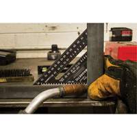 &eacute;querre de charpentier magn&eacute;tique grav&eacute;e au laser Johnny Square&reg; de 7 po Equipex
