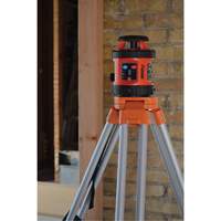 Syst&egrave;me laser rotatif horizontal rouge &agrave; nivellement automatique, 800' (243,84 m), 635 N.m Equipex